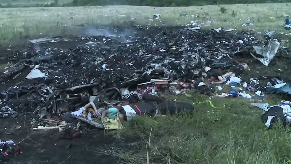 Restos del avión de Malaysia Airlines derribado por un misil en 2014 mientras sobrevolaba las tierras de los separatistas prorrusos (Foto: Archivo)