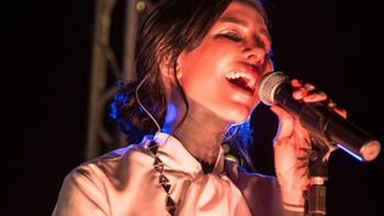 Cande Tinelli la rompe en Instagram cantando un tema de Fito Páez