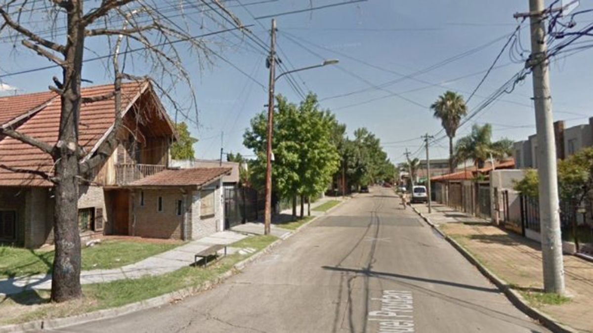Un policía mató de un tiro en la cabeza a un presunto ladrón en Castelar. (Foto: Google Maps)