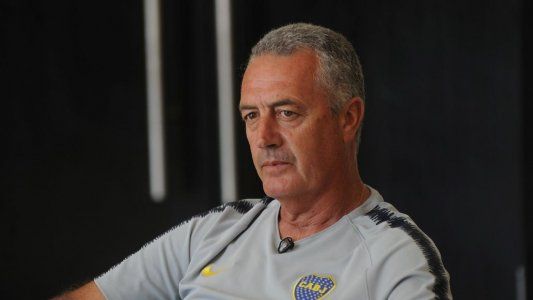 Alfaro quiere invitar a Maradona para que charle con el plantel