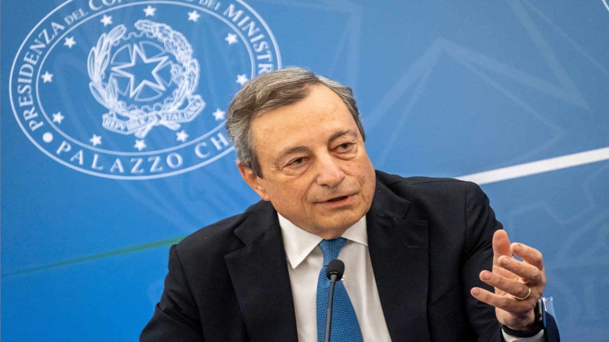 "Abandono porque la mayor&iacute;a no existe m&aacute;s", dijo Mario Draghi al renunciar como premier italiano (Foto: gentileza Le Monde)