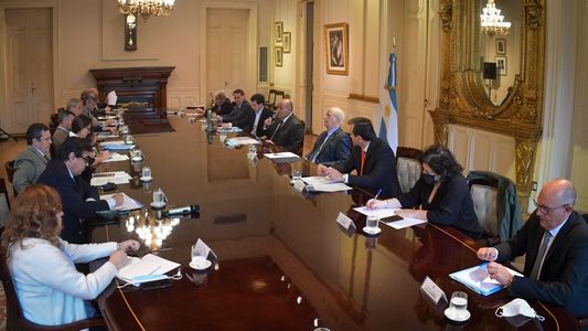 El Gobierno insiste en que Argentina no va a entrar en default y espera llegar a febrero con un acuerdo que no afecte a nadie