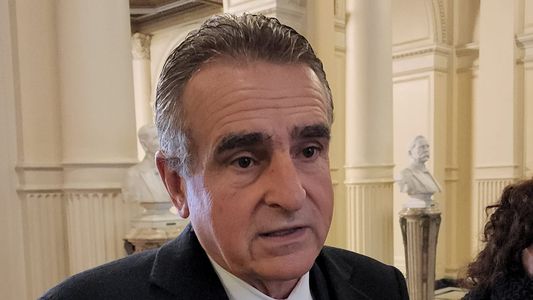 El Gobierno confirmó que Agustín Rossi reemplazará a Juan Manzur como jefe de Gabinete