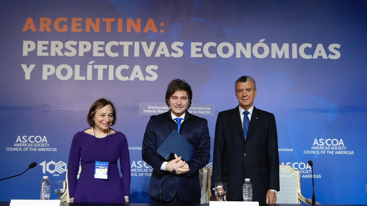 Javier Milei y buena parte del gabinete hablaron en el Council off the Américas en defensa del&nbsp; modelo económico y enviaron un mensaje a los empresarios de cara a las elecciones de octubre. Foto: Presidencia.
