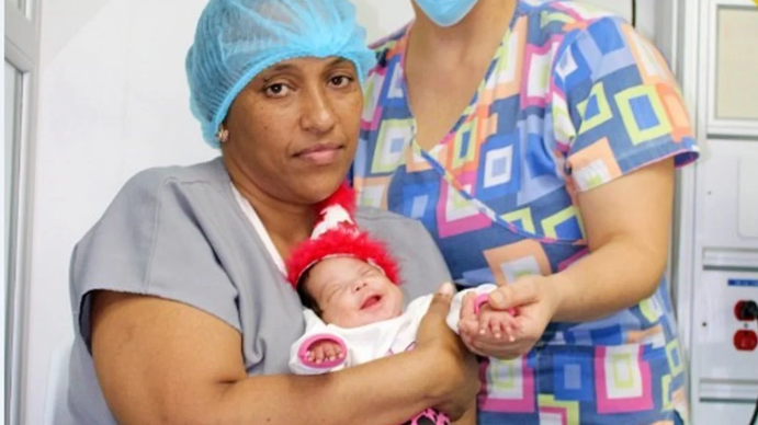 Milagros cumplió 2 meses: nació en un inodoro y la habían dado por muerta