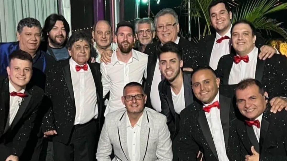 Messi y Los Palmeras en la fiesta de 15 de Mora Messi.