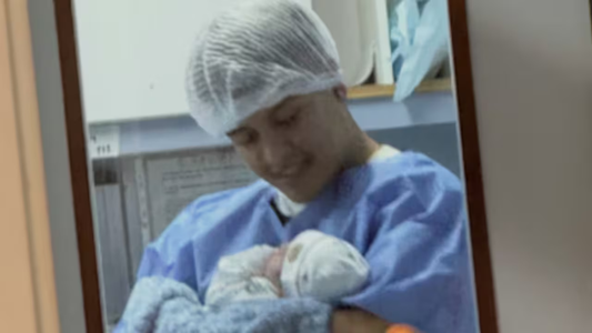 Un dolor que no se puede explicar: el desgarrador mensaje de despedida del padre del bebé de 10 días que murió en el choque