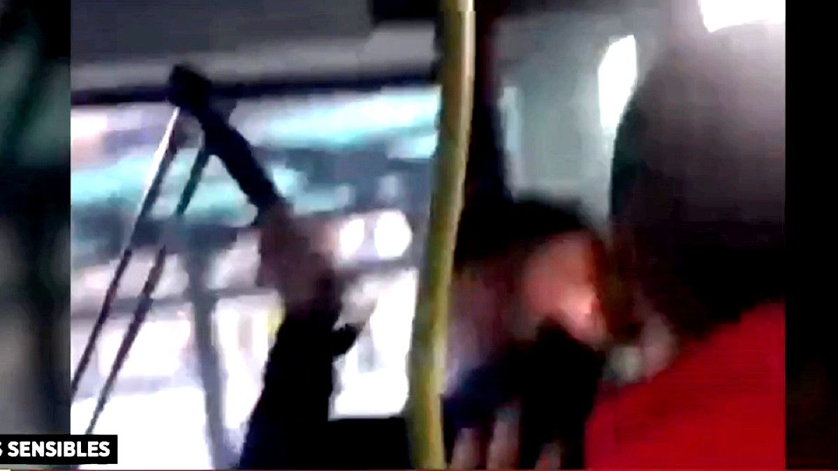 Locura en la línea 37. Un conductor atacó a palazos al pasajero. Foto: captura de Tv.&nbsp;