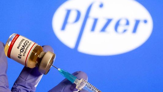 Llegan más de 1.600.000 dosis de vacunas Pfizer: ¿a quiénes se destinarán?