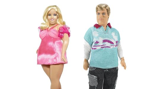 Si Barbie cambia, Ken también: exigen un muñeco más gordo