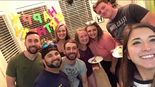 Mi padre pende de un hilo: 18 miembros de una familia contraen Covid-19 tras una fiesta sorpresa