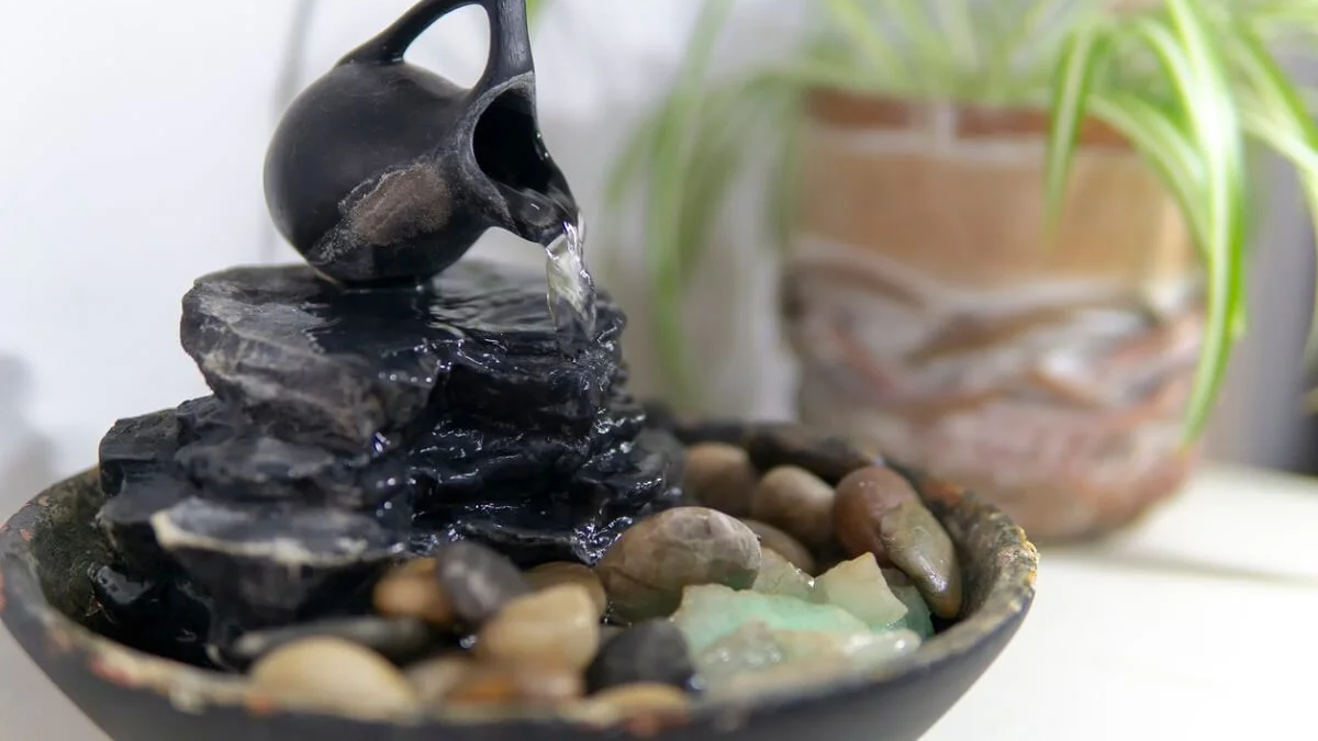 En la zona del dinero del living se recomienda cascadas con agua cristalina que fluya. (Foto: Gentileza Mejo Salud)