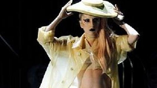 Lady Gaga se inspira fumando marihuana