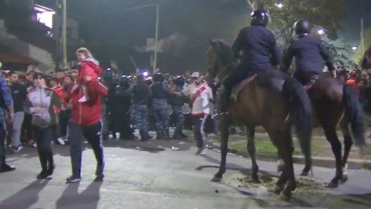 Lugones, titular del APREVIDE, luego de la represión policial contra los hinchas de River: Estamos orgullosos de la Policía bonaerense