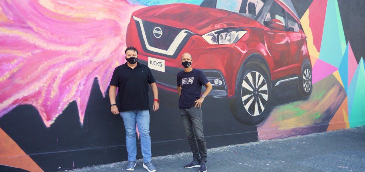 Un carpooling entre directivos de Nissan descubre el nuevo mural del NIssan Kicks