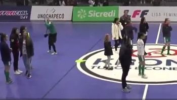 Luto en el futsal: muere joven de 20 años y sus compañeras se enteran en pleno partido