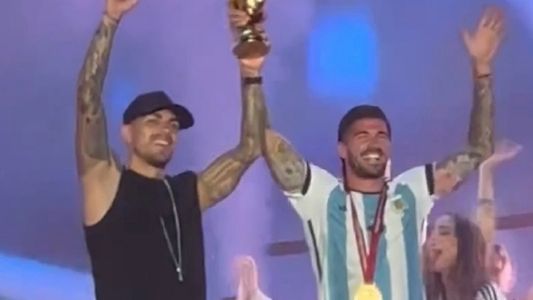 Rodrigo De Paul y Leandro Paredes, juntos en el show de Tini Stoessel