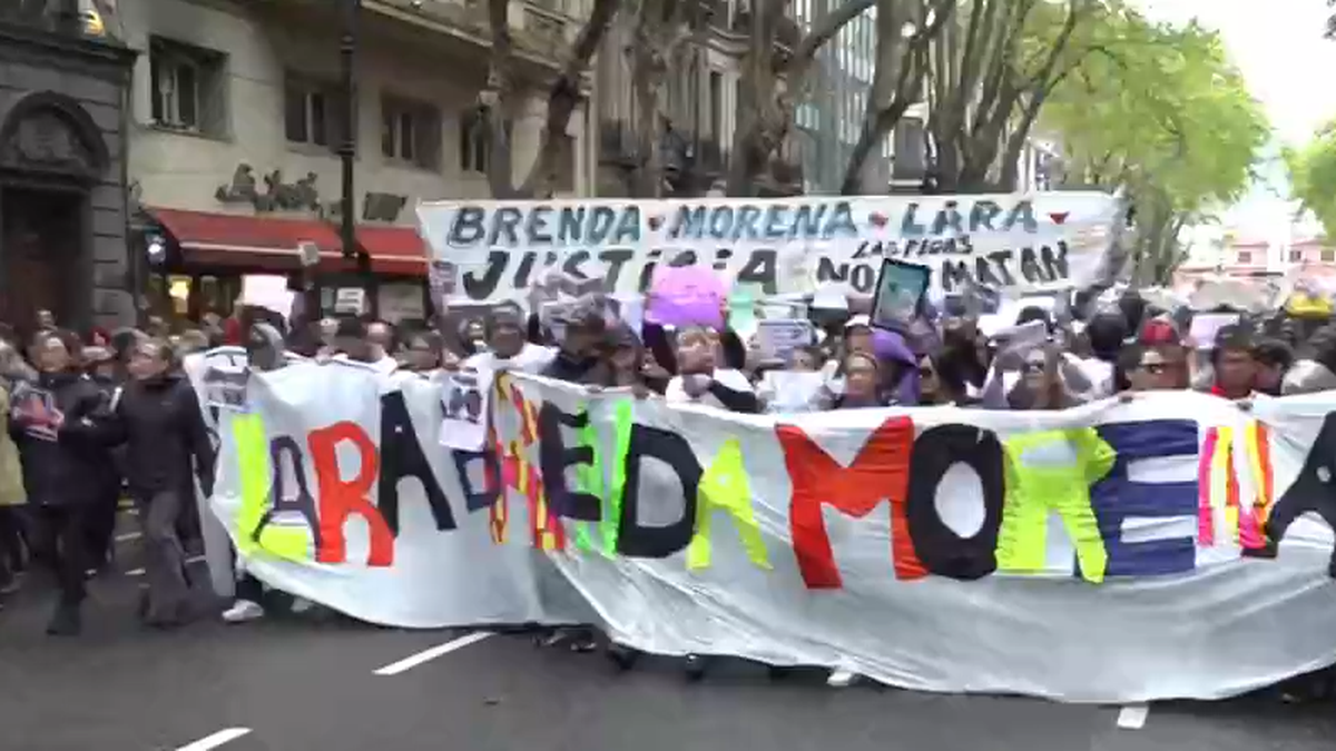 Tensión en la marcha por el triple crimen de Florencio Varela: forcejeos en medio del pedido de justicia