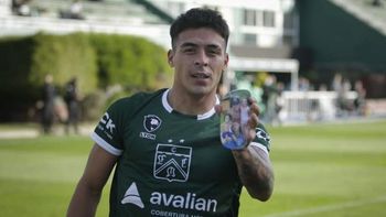 Video: El futbolista Brian Fernández fue detenido en Santa Fe por apedrear un colectivo