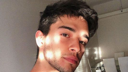 Julián Serrano relató el susto que se llevó a la madrugada: La puerta se abrió sola y...