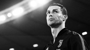El nuevo look de Cristiano Ronaldo y la pregunta a sus fans: ¿Aprobado?