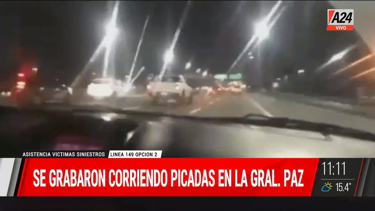 Así se filmaron corriendo picadas en la av. General Paz. (Captura de Tv)