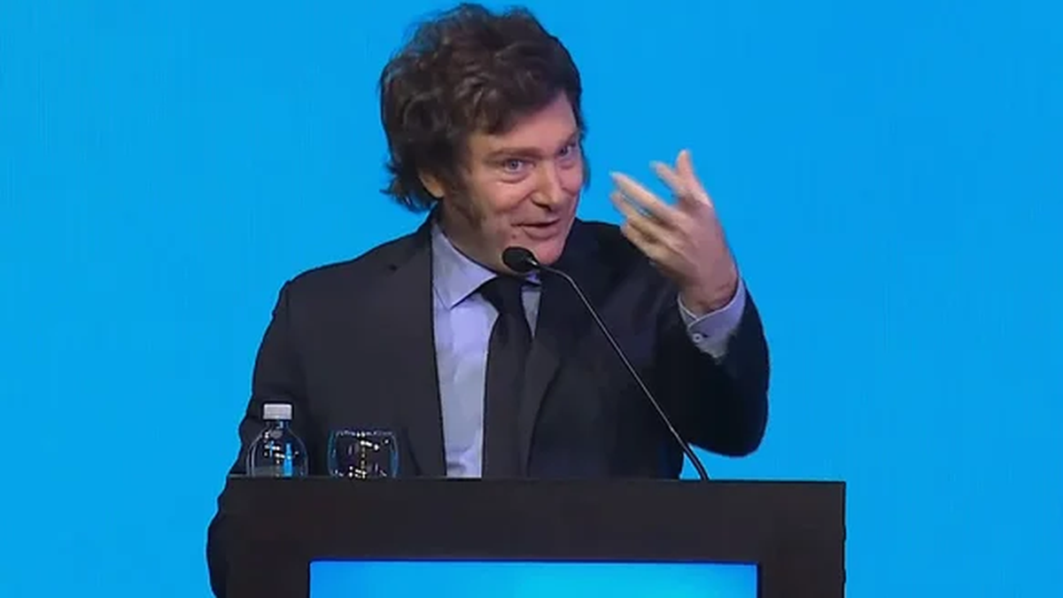 El presidente Javier Milei en la cena de la Fundación Libertad. (Foto: NA)