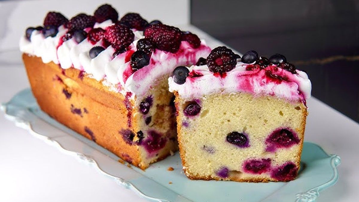 Budín fit de avena y frutos rojos: la preparación fácil y saludable que vas a amar