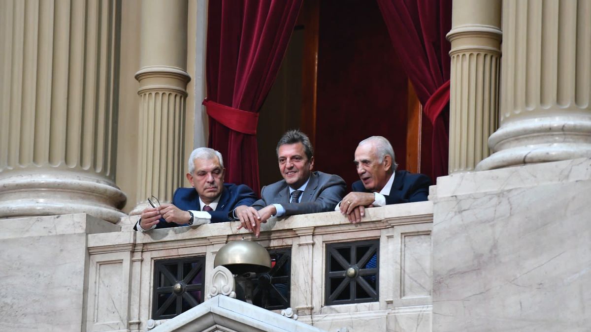 Sergio Massa siguió el discurso desde un palco y no junto al Gabinete (Foto: prensa)