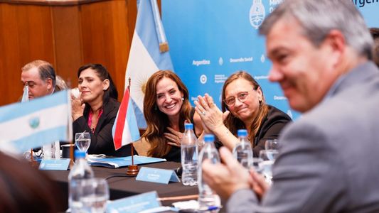 Más denuncias contra Pettovello: Tolosa Paz dice que hay 50 camionetas sin uso