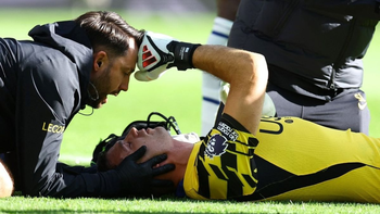 Preocupación en la Selección Argentina: cuánto tiempo estará afuera Dibu Martínez tras la fractura de mandíbula
