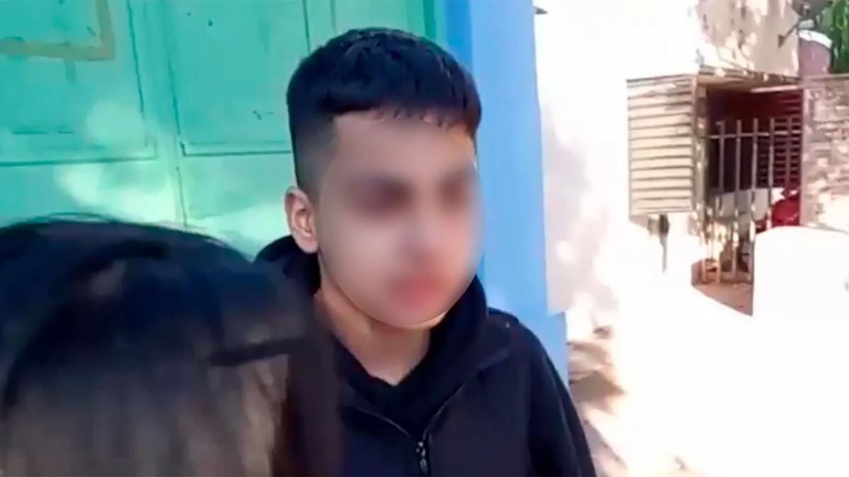 El adolescente de 14 años está prófugo y es buscado por el asesinato de una madre de 25 años&nbsp;