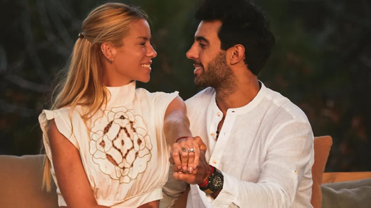 Final de fiesta: la foto de Nicole Neumann y Manu Urcera con todos los invitados a la boda