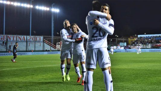 San Lorenzo bajó al puntero: le ganó 2-0 a Arsenal en Sarandí y, por ahora, lidera la Superliga