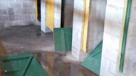 Defensa y Justicia denunció destrozos en los baños de su estadio provocados por hinchas de San Lorenzo