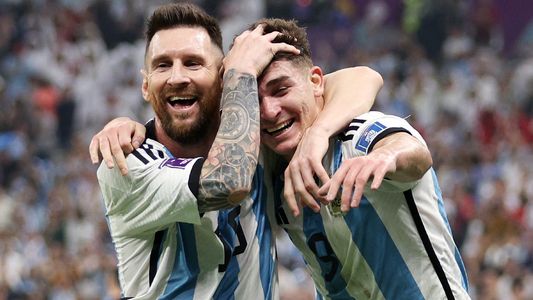 Con la sociedad Messi-Julián, Argentina está a un paso del sueño mundialista