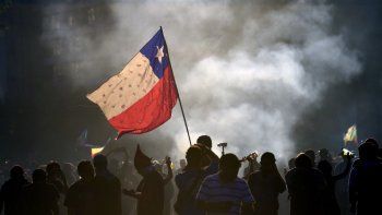 justicia chilena dicto prision preventiva a seis carabineros por torturas durante protestas sociales