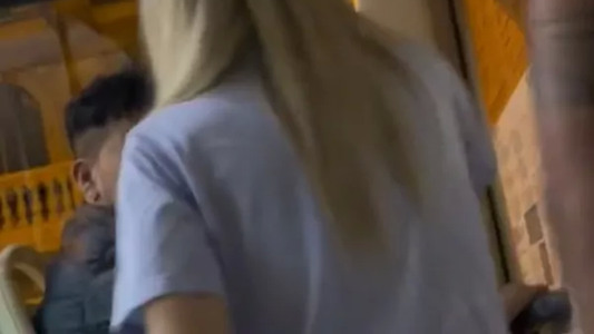 Maneja un micro y echó a un pasajero que la acosaba: Te bajás de una p... vez