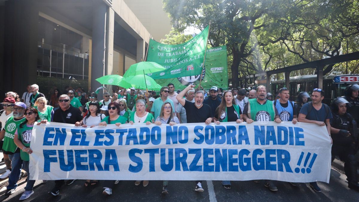 El Gobierno convocó a una nueva paritaria estatal y ATE advierte por posible conflicto