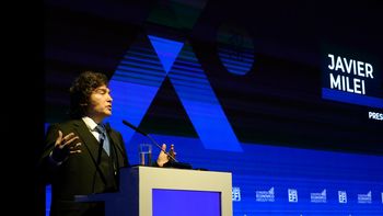El presidente Javier Milei volvió a criticar al periodismo, empresarios y la justicia social