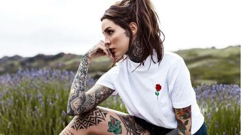 Candelaria Tinelli, acusada en las redes sociales de usar siempre la misma tanga