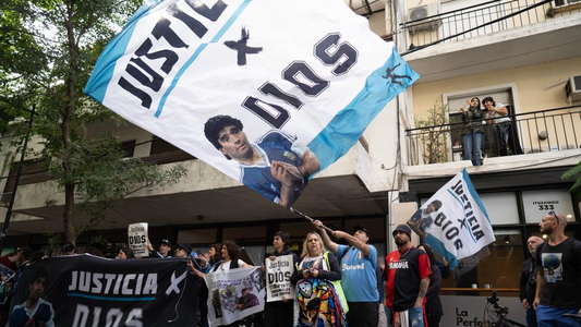 Juicio por la muerte de Maradona: declararán dos médicos que se opusieron a la internación domiciliaria