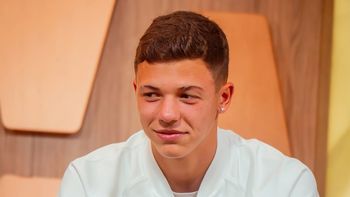 Bastian, el hijo de Evangelina Anderson y Martín Demichelis, presentó a su novia y sorprendió con una propuesta muy tierna