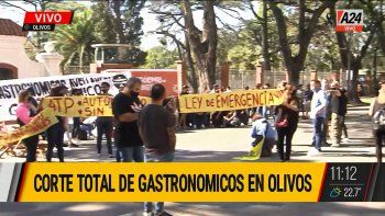 Corte de gastronómicos en la Quinta de Olivos en reclamo por las nuevas restricciones (Foto: captura de TV). Corte de gastronómicos en la Quinta de Olivos en reclamo por las nuevas restricciones (Foto: captura de TV).