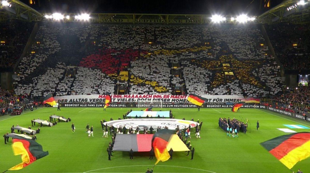 Revuelven la herida: los hinchas alemanes recibieron a Argentina con un mosaico del gol de Götze en el Mundial de Brasil 2014