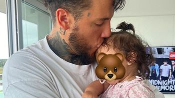 alex caniggia mostro su costado mas sensible y escribio un tierno mensaje por el primer ano de su hija