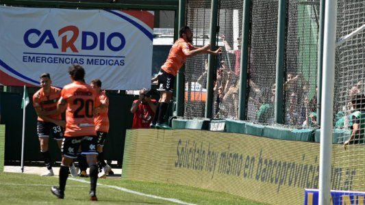 Superliga: Banfield le ganó 2-0 a San Lorenzo con goles de Dátolo y Cvitanich