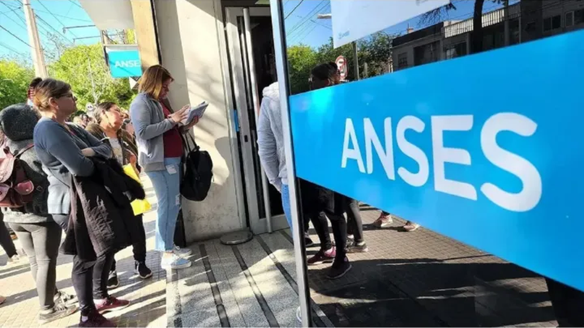 Gu&iacute;a paso a paso para presentar la Libreta AUH y acceder a los beneficios econ&oacute;micos de ANSES. Foto: Internet.