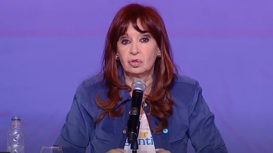 Cristina Kirchner llamó mediocre al gobierno de Milei y le envió un mensaje al interior del peronismo