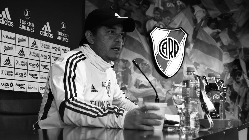 Gallardo, contra Boca: Si CONMEBOL me dice que un jugador que da positivo no puede subirse a un avión, yo intentaré respetarlo
